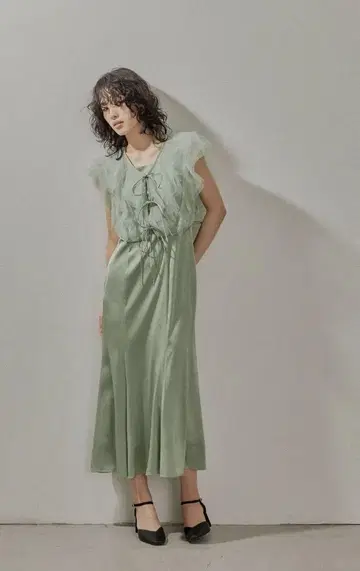리본 튤 볼레로 레이어드 새틴 드레스 카키 그린