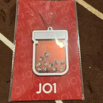 JO1 라포스타 쉐이커 키링