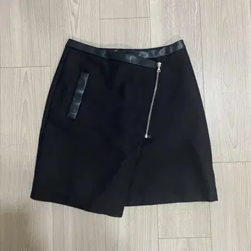 블랙 지퍼 스커트 프리 사이즈 무릎 기장