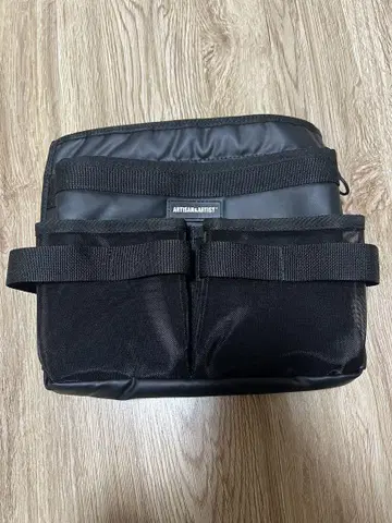 아티산 앤 아티스트 메이크업 힙색 라지 사이즈