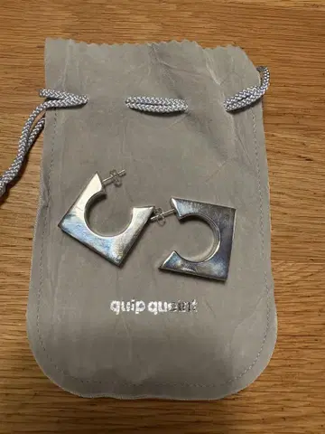 퀴프 퀸트 스퀘어 후프 피어스