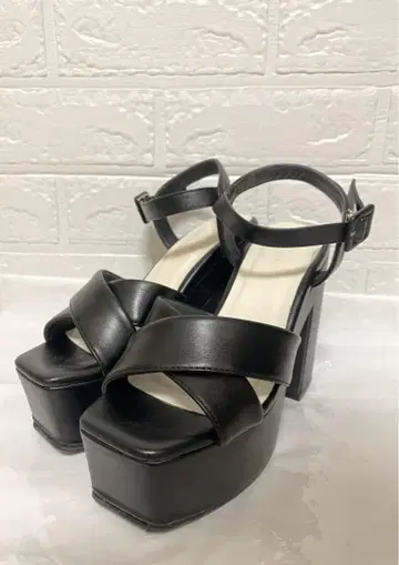 ESPERANZA M 사이즈 락모리 통굽 샌들