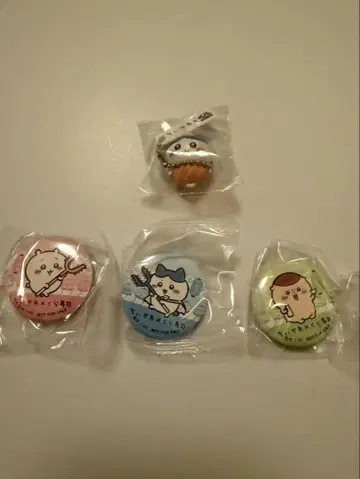 치이카와 (먼작귀) 쿠라스시 피규어와 캔뱃지 세트