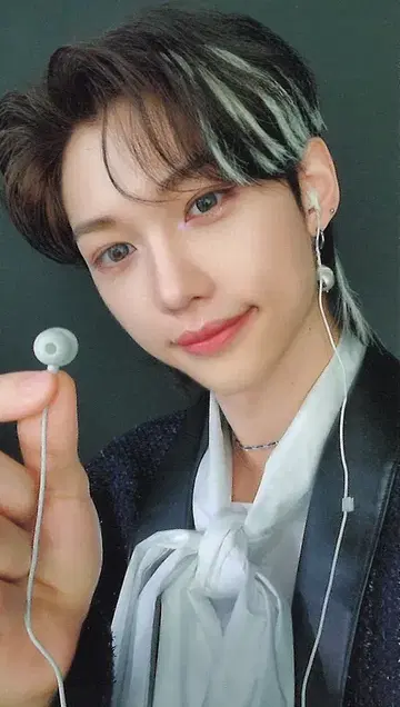 StrayKids 초회 한정판 B FELIX THE SOUND B/이어폰