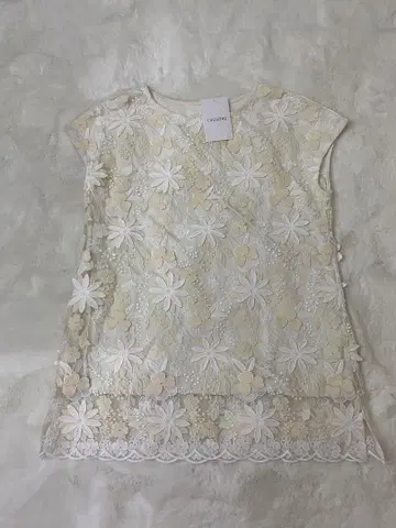 택 포함 새상품 LUCUORE 루쿠오레 꽃무늬 레이스 반팔 튜닉 펄