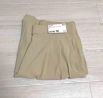 유니클로 울트라 스트레치 액티브 와이드 팬츠 L