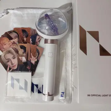 INI 응원봉