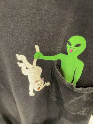 RIPNDIP 에이리언과 고양이 티셔츠