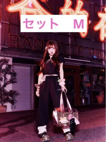 글리터 반지퍼 후드 집업 블랙 핑크 M