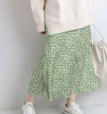 슬로브 이에나 꽃무늬 스커트