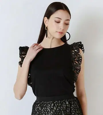 새상품 EPOCA 엘레강트 레이스 콤비 티셔츠 블랙