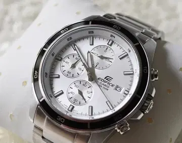 카시오 CASIO EDIFICE 에디피스 크로노 화이트 새상품급 작동품