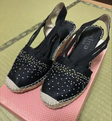 Hina KAGURA 비즈 장식 에스파드리유 샌들