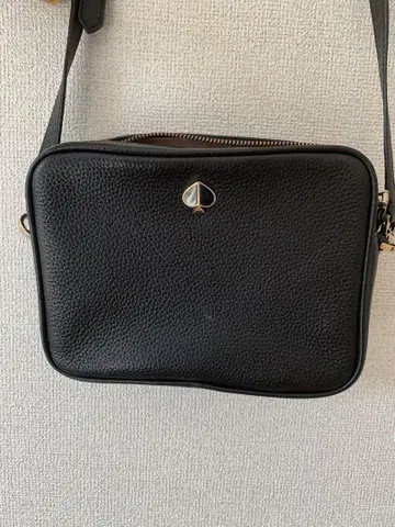 kate spade 블랙 가죽 숄더백