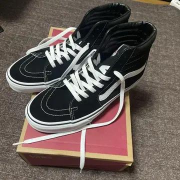 Vans Sk8-Hi 블랙/화이트 27.5cm