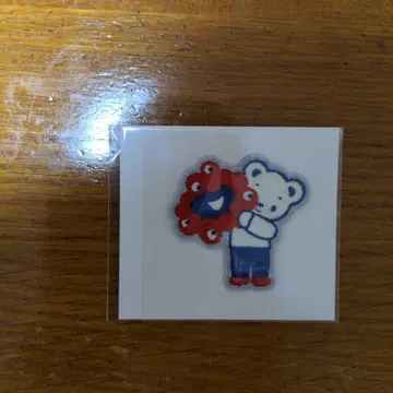 곰의 화환 자수 캐릭터 굿즈