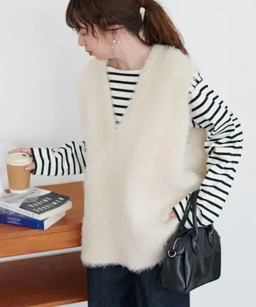 DISCOAT 페더 얀 튜닉 베스트 아이보리 프리 사이즈
