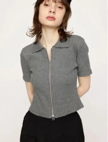 FRONT ZIP CUT RIB 상의 SLY 반팔