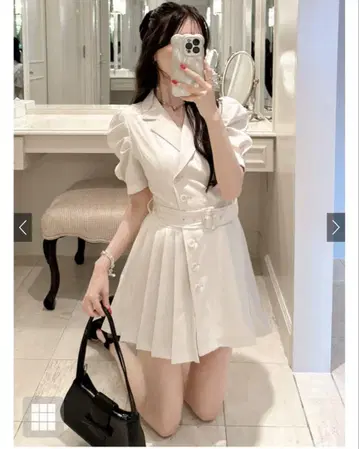 화이트 플리츠 원피스 벨트 포함