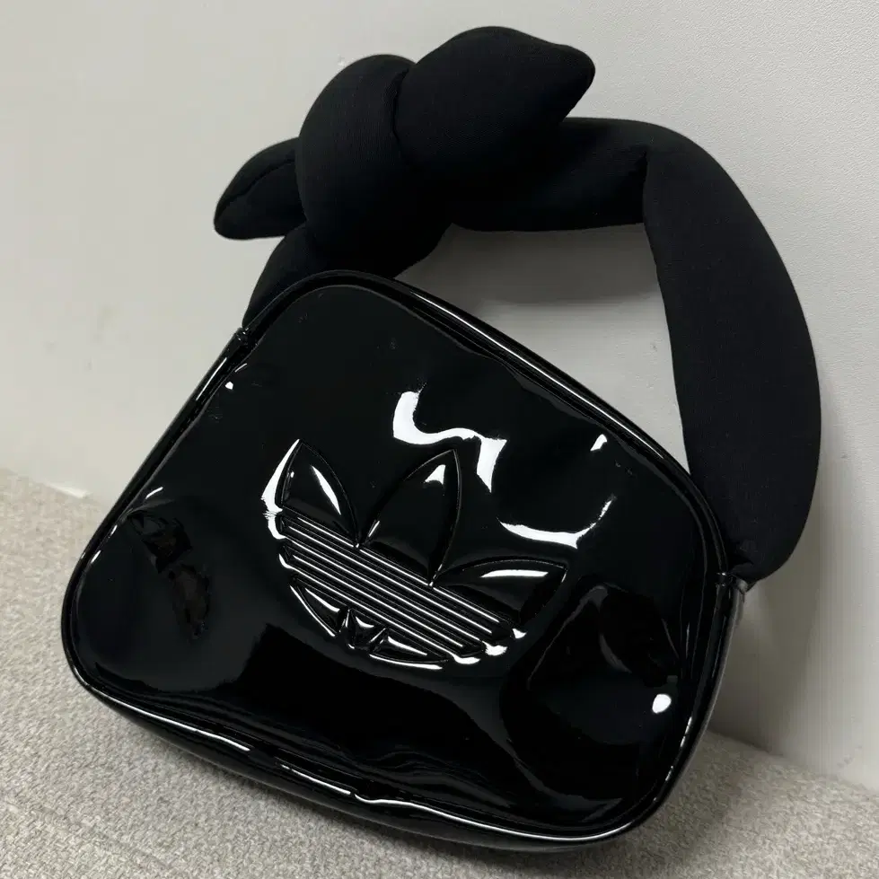 ADIDAS | 아디다스 Adidas Mini Airliner Bag JC6012 on Bunjang