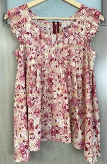 JILLSTUART 슬리브리스 블라우스