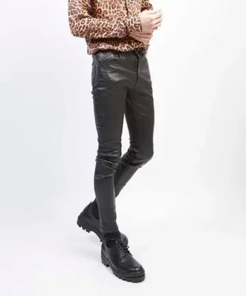 가라 아벤트 램 가죽 스키니 팬츠