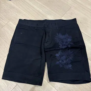 엠포리오 아르마니 하프 팬츠