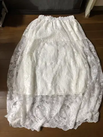 화이트 레이스 스커트