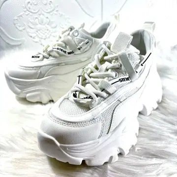 새상품 STEVE MADDEN 스티브 매든 통굽 볼륨 스니커즈