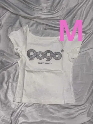 9090 OG 로고 오프 숄더 글리터 티 화이트