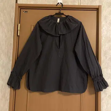 URBAN RESEARCH DOORS 프릴 칼라 풀오버 블라우스 새상품급