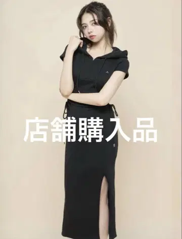 앤드메리 에밀리 슬릿 드레스 블랙