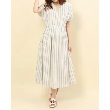 스나이델 허리 디테일 스트라이프 원피스 사이즈 1