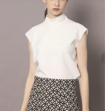 DRESSTERIOR 드레스테리아 백 리본 하이넥 블라우스 셔츠