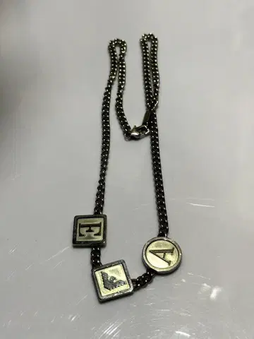 아르마니 Armani 스테이션 체인 목걸이