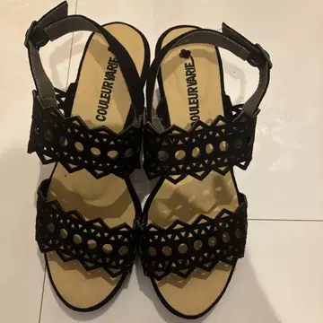 크롤 발리에 블랙 샌들 23.0cm