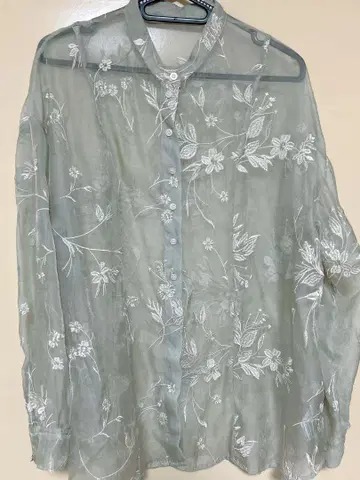 코코딜 플라워 자수 오간자 셔츠
