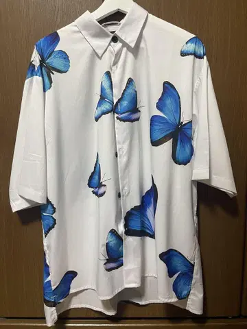 나비 프린트 반팔 셔츠 L