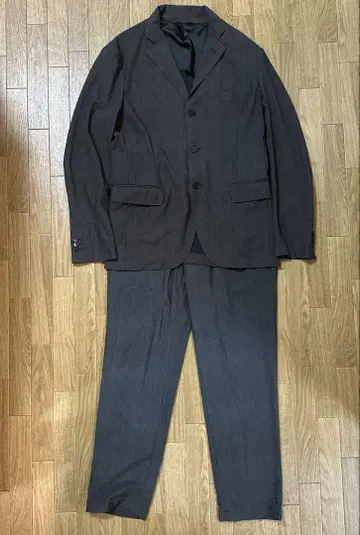 오피스 캐주얼 비즈니스 정장 브라운