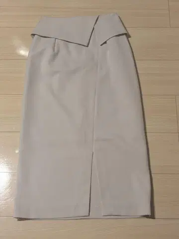스커트 타이트 스커트 화이트 S 사이즈 N.