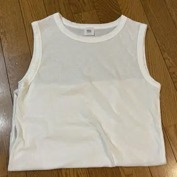 IENA 화이트 슬리브리스 탑