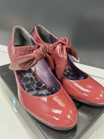 ANNA SUI 안나수이 여성 신발 빨간 리본 포함 하이힐