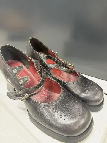 키다리 아저씨 통굽 부츠 블랙 가죽풍 부츠 걷기 편한