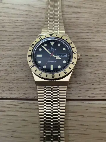 TIMEX Q 골드 쿼츠 시계