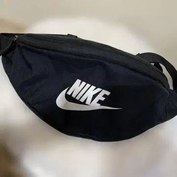 나이키 바디백 블랙 검정 대
