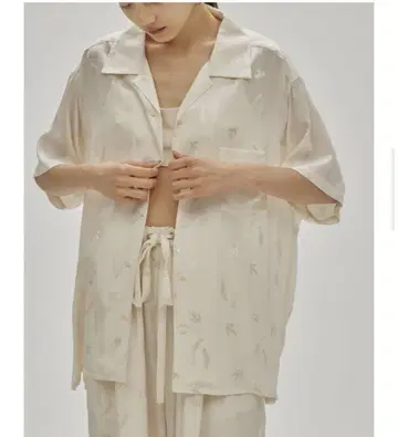Swallow Satin Shirts 에크루