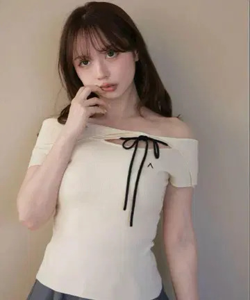 당일 발송 아이보리 Amari 리본 탑 앤 메리