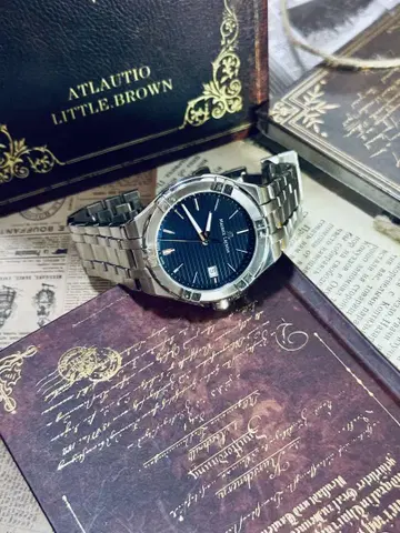 모리스 라크로와 아이콘 40.5mm 쿼츠 손목시계 남성용 작동 중