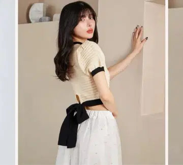Darich 백 리본 퍼프 숄더 니트 탑