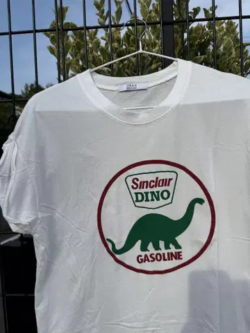 한국 스타일] Sinclair Dino 가솔린 티셔츠